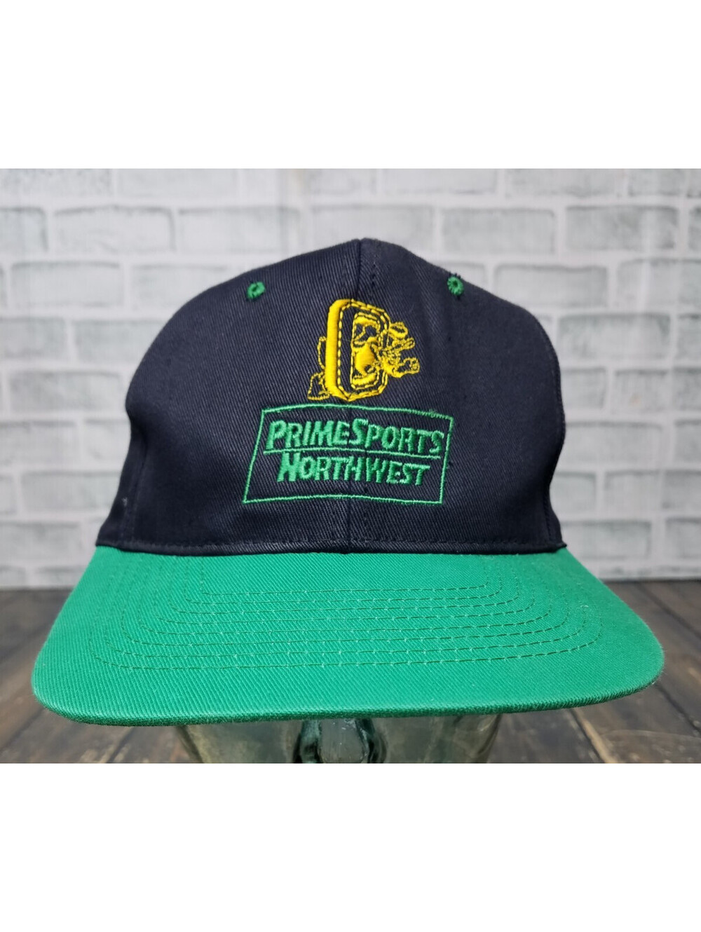 Vintage University of Oregon UofO Donald SnapBack Hat Cap Prime Sports Northwest